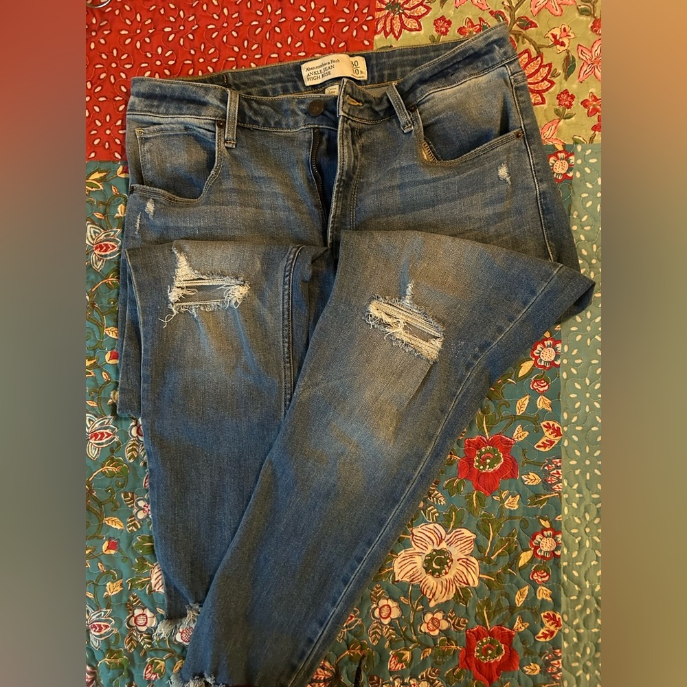 Abercrombie and Fitch 10R ankle Jean high rise